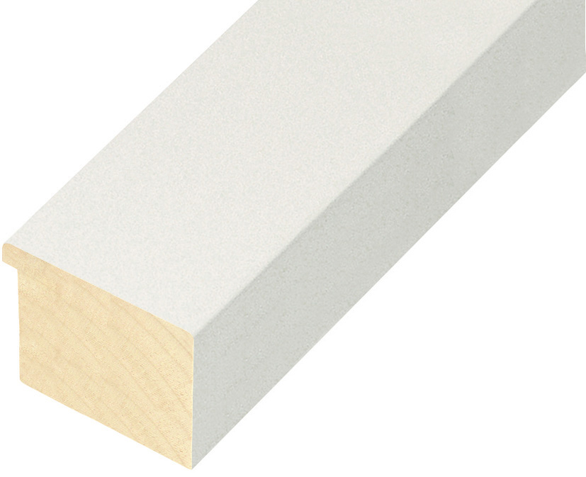 Moulding ayous, width 50mm height 32 - matt white