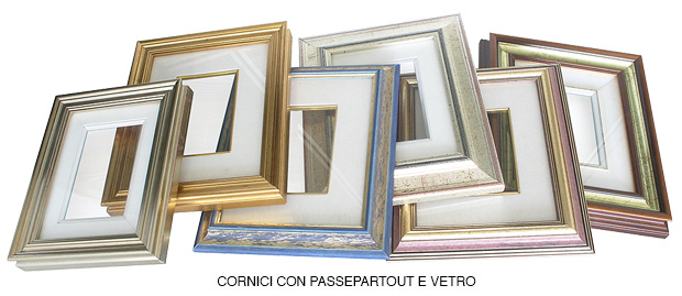 Serie di 6 cornici assortite con passepartout